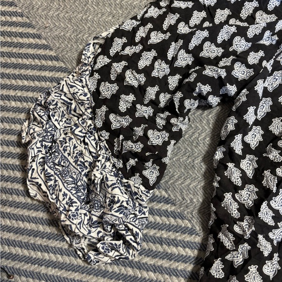 Beautiful Blue and White Flowy Long Sleeve Blouse - Picture 9 of 13